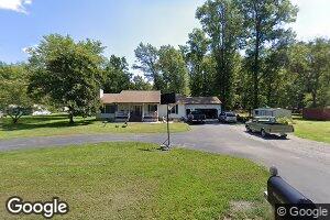 322 S 6th St, Bonnie, IL 62816