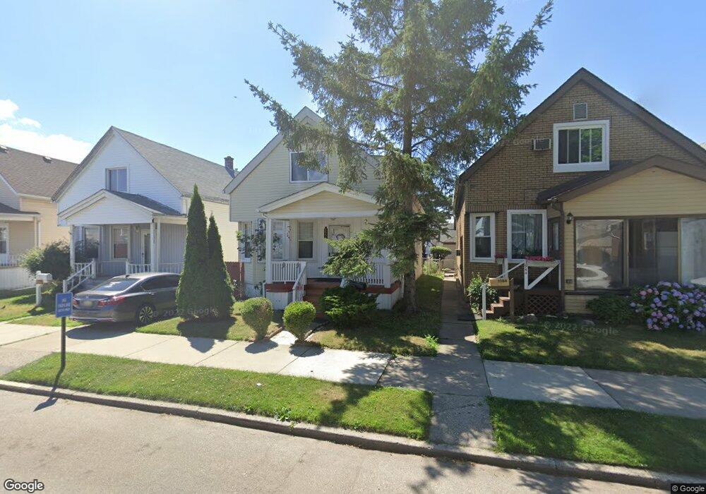 1950 Evaline St, HamtraMcK, MI 48212 - photo 1