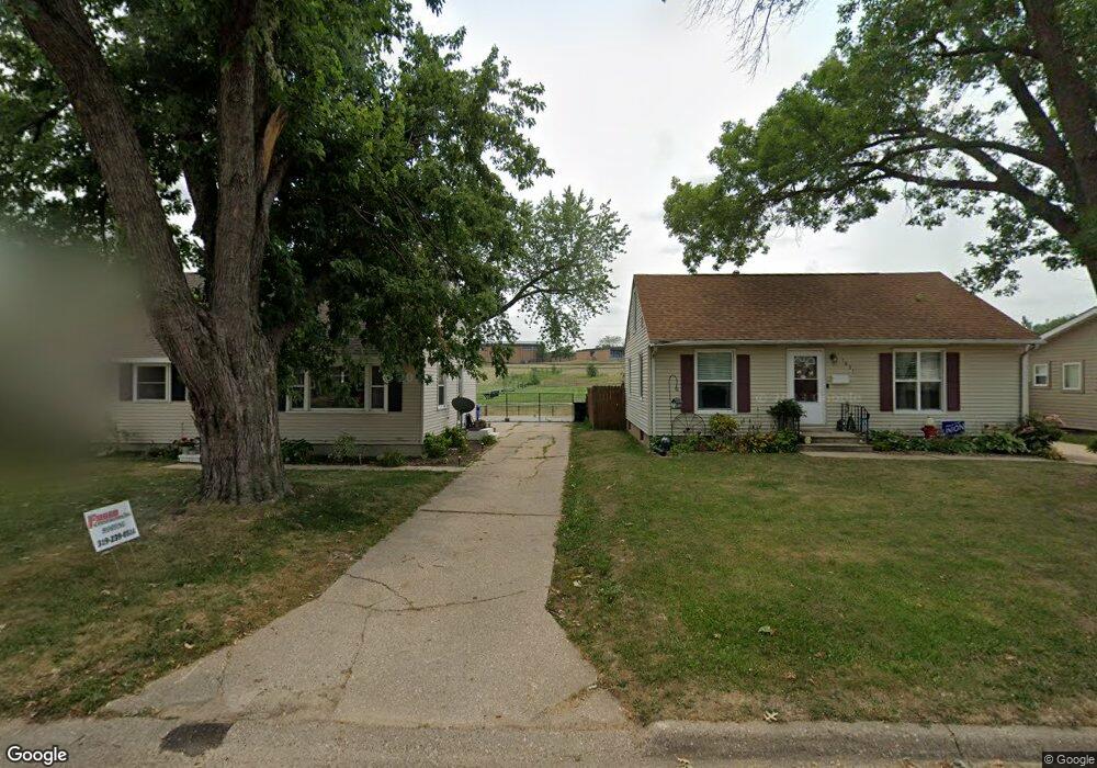 1821 9th Ave SW, Cedar Rapids, IA 52404 - photo 1