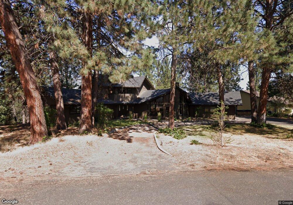 60615 River Bend Dr, Bend, OR 97702 - photo 1