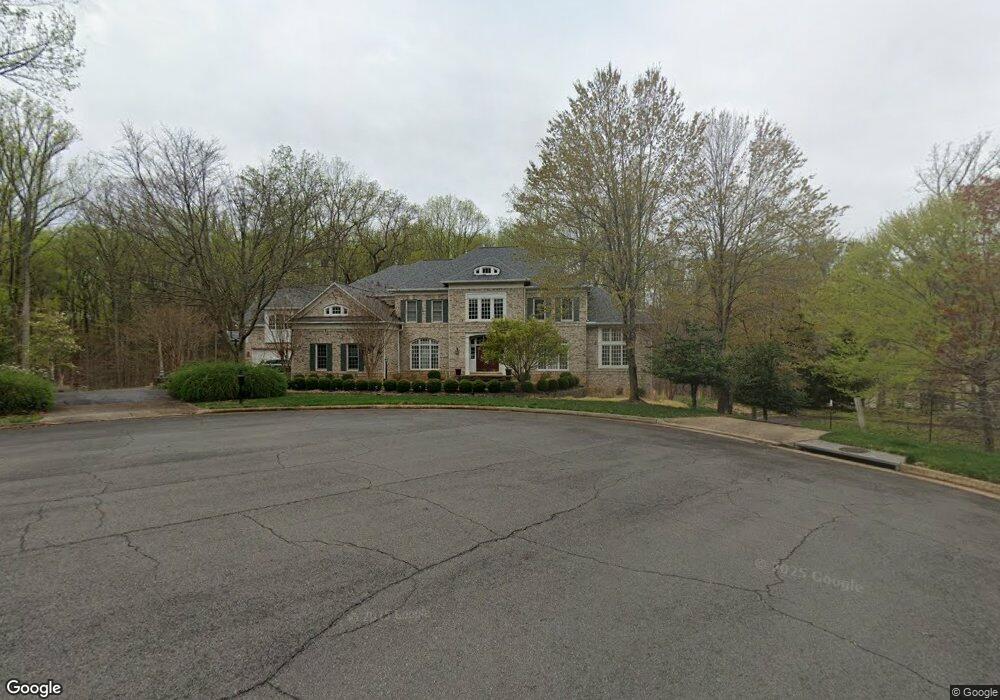 7905 Crownpointe Ridge Ct, McLean, VA 22102 - photo 1