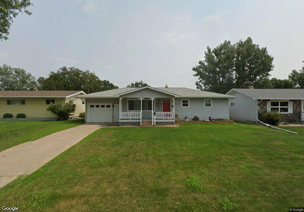 1622 5th Ave NE, Jamestown, ND 58401 - photo 1