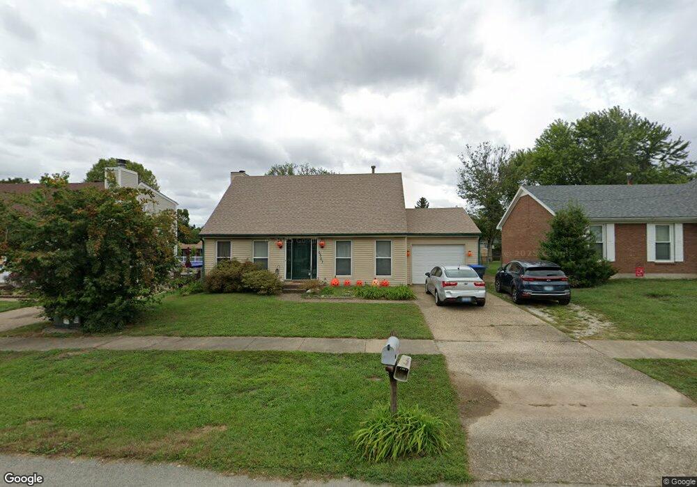 6907 Beard Ct, Louisville, KY 40228 - photo 1