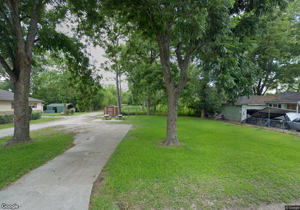 7118 Phillips St, Houston, TX 77088 - photo 1