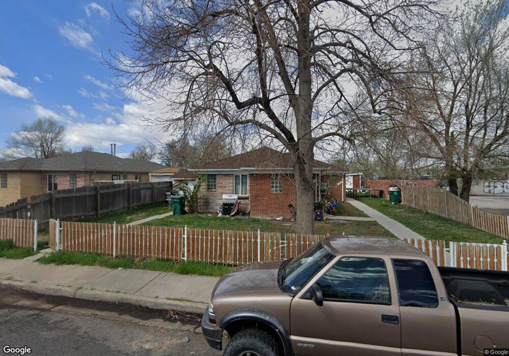 1961 Del Mar Pkwy, Aurora, CO 80010 - photo 1