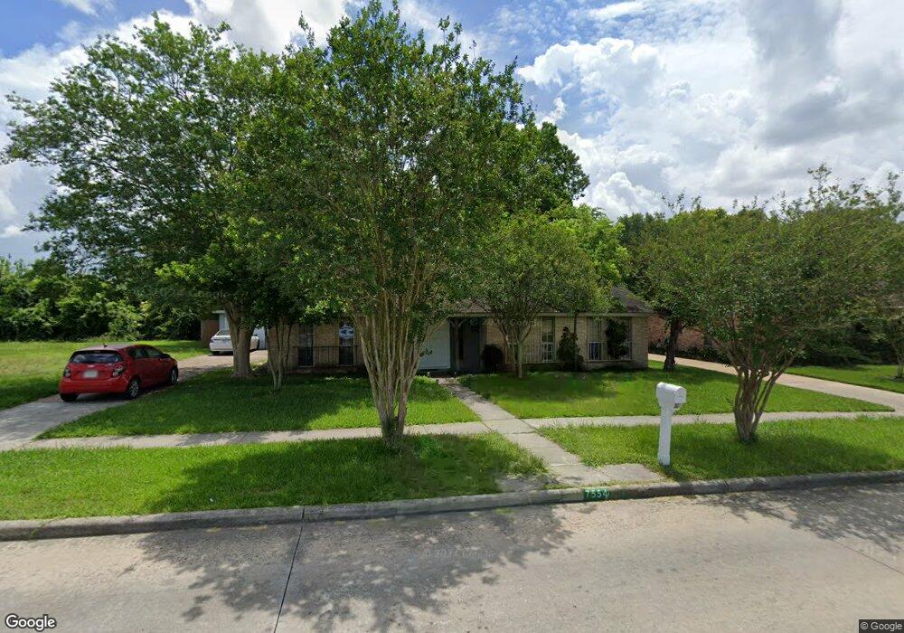 7554 Maple Tree Dr, Houston, TX 77088 - photo 1