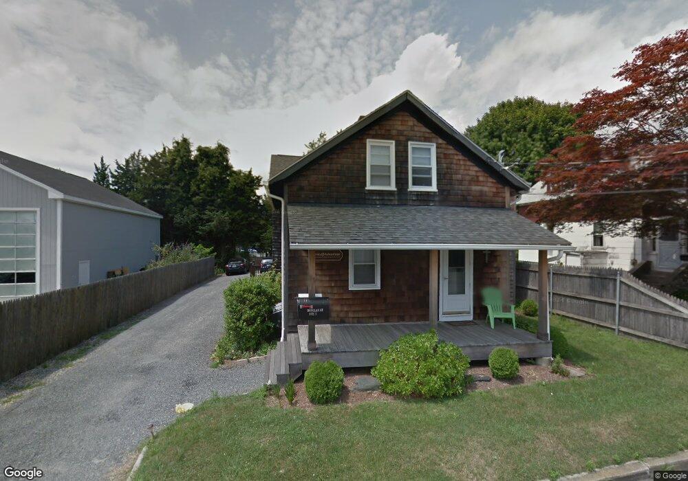 27 Douglas St, Jamestown, RI 02835 - photo 1