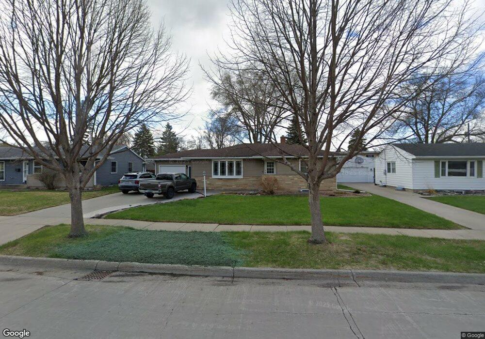 1118 15 1/2 Ave S, Fargo, ND 58103 - photo 1