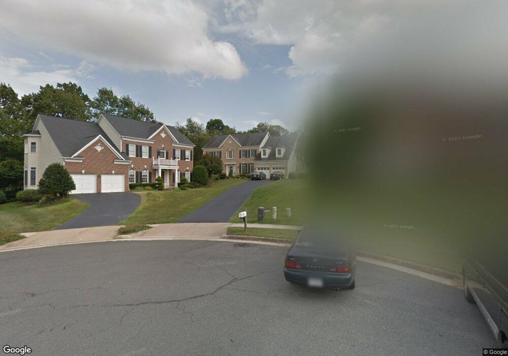 4303 Hollowstone Ct, Chantilly, VA 20151 - photo 1