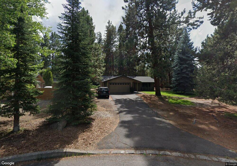 19727 Sapphire Ln, Bend, OR 97702 - photo 1