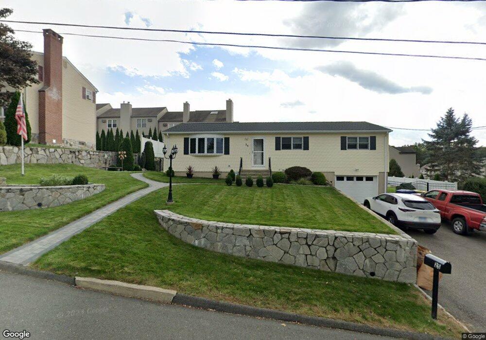 25 Barrington Ln, Waterbury, CT 06708 - photo 1