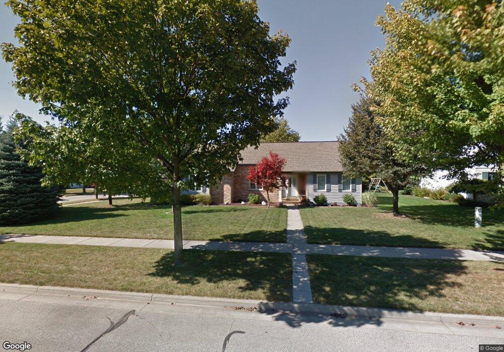 344 Stroebel Dr, Frankenmuth, MI 48734 - photo 1