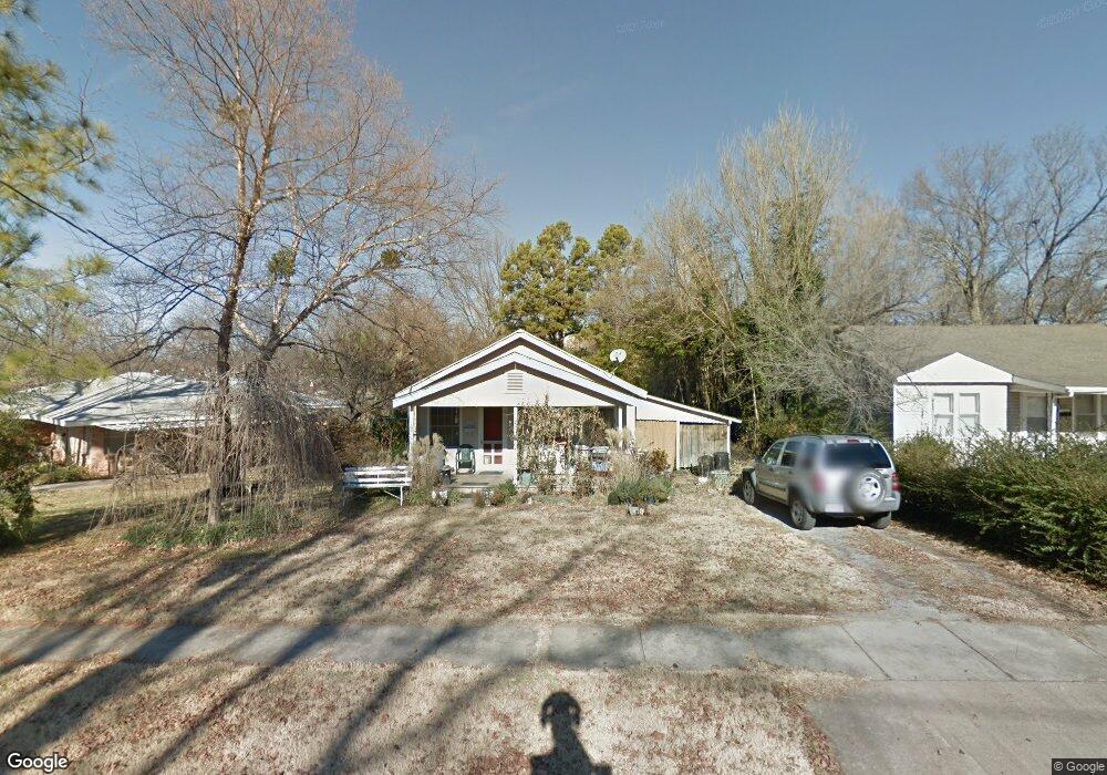 209 Goingsnake St, Tahlequah, OK 74464 - photo 1