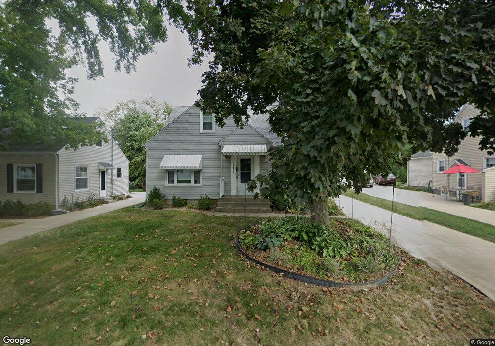 1112 33rd St SE, Cedar Rapids, IA 52403 - photo 1