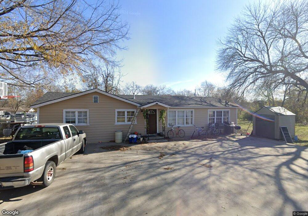 1509 W Moore St, Henryetta, OK 74437 - photo 1