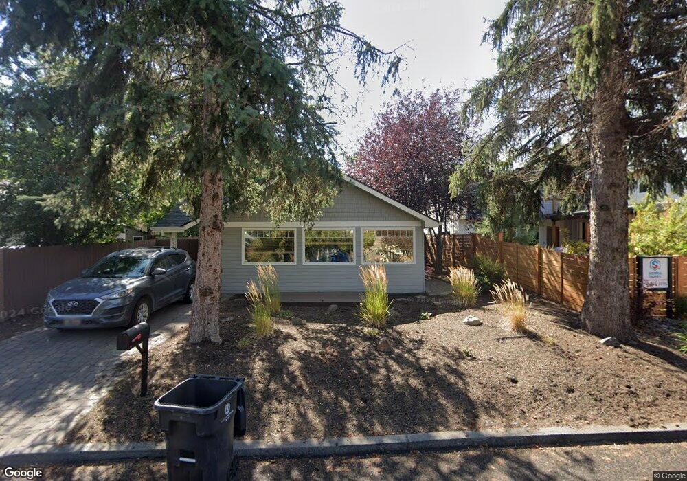 1325 NW Davenport Ave, Bend, OR 97701 - photo 1