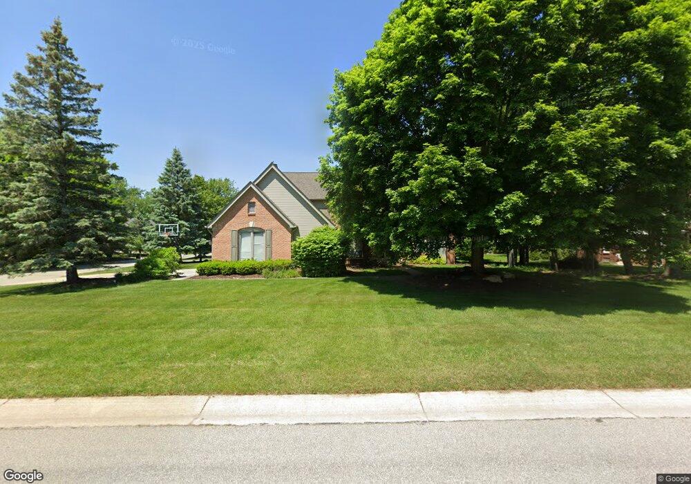 4039 Coventry Dr, Auburn Hills, MI 48326 - photo 1