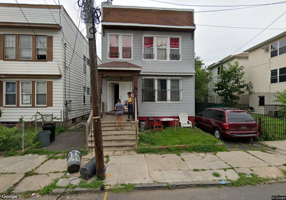 25 Aldine St unit 2, Newark, NJ 07112 - photo 1