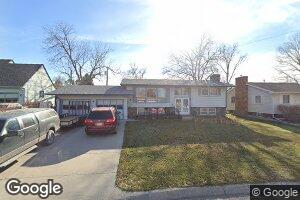 485 W 8th St, Chadron, NE 69337
