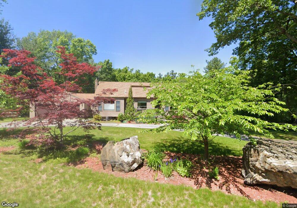 10 Redfield Cir, Derry, NH 03038 - photo 1