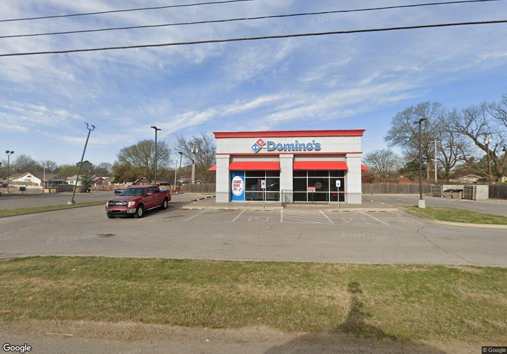 1114 S Wood Dr, Okmulgee, OK 74447 - photo 1