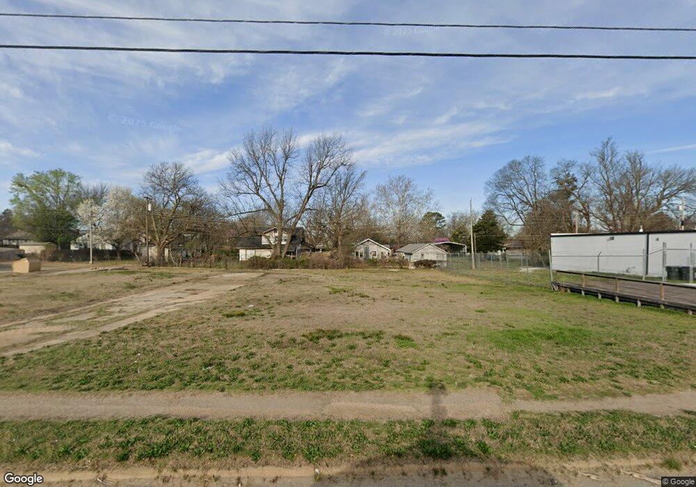 820 & 912 S Wood Dr, Okmulgee, OK 74447 - photo 1