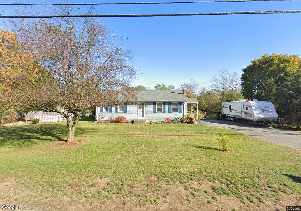 139 Center St, Bellingham, MA 02019 - photo 1