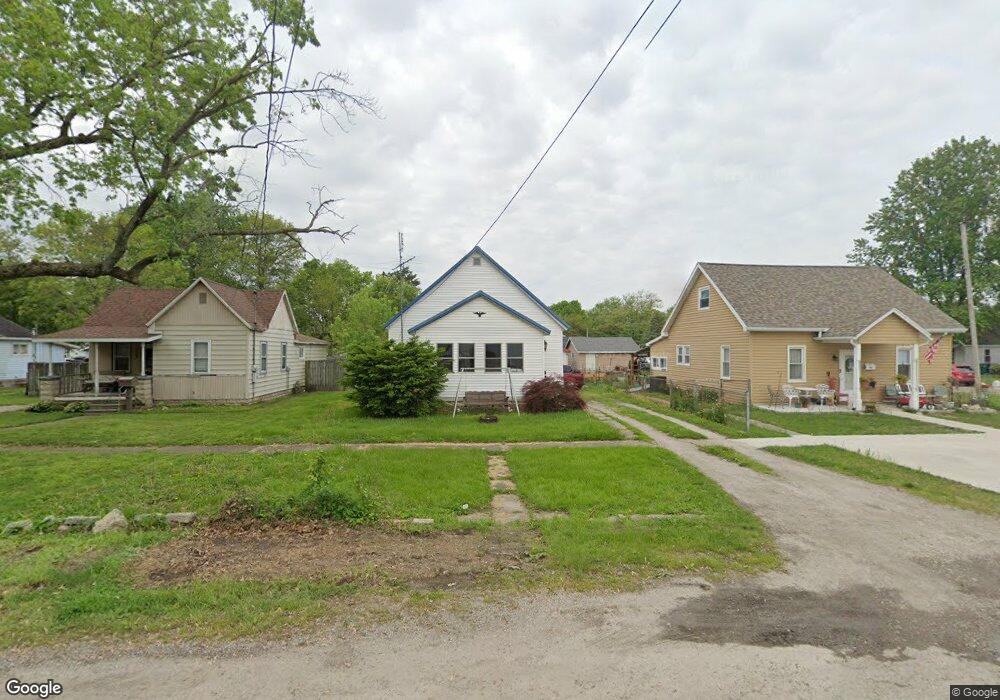 417 N 30th St, Mattoon, IL 61938 - photo 1