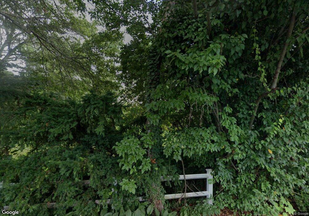 1 Chestnut Rd, Manhasset, NY 11030 - photo 1