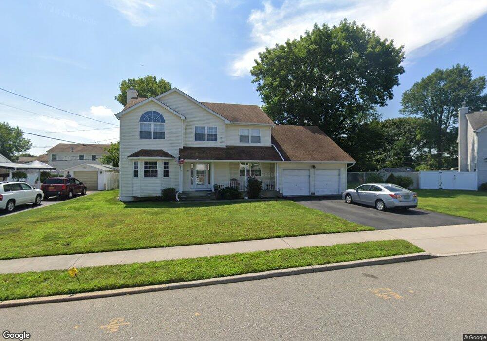 33 Dennis Ln, Bethpage, NY 11714 - photo 1