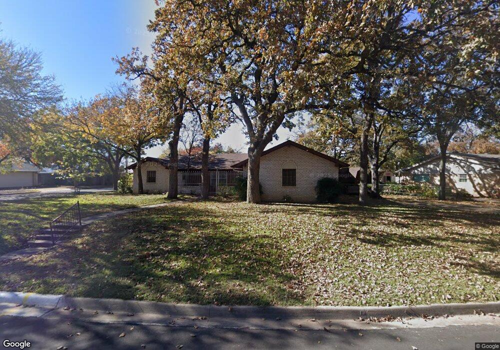 301 Cooper Dr, Hurst, TX 76053 - photo 1