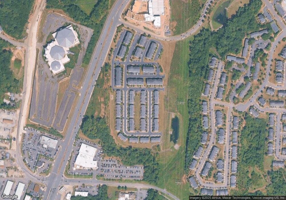 15740 John Diskin Cir, Woodbridge, VA 22191 - photo 1