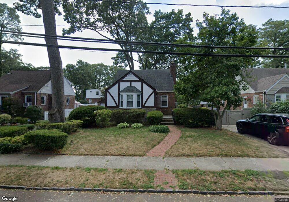 104 E Euclid St, Valley Stream, NY 11580 - photo 1