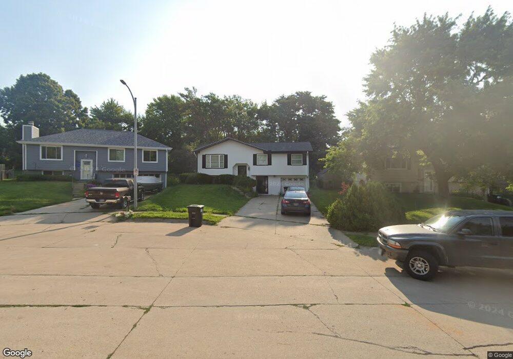 13118 Boyd Cir, Omaha, NE 68164 - photo 1