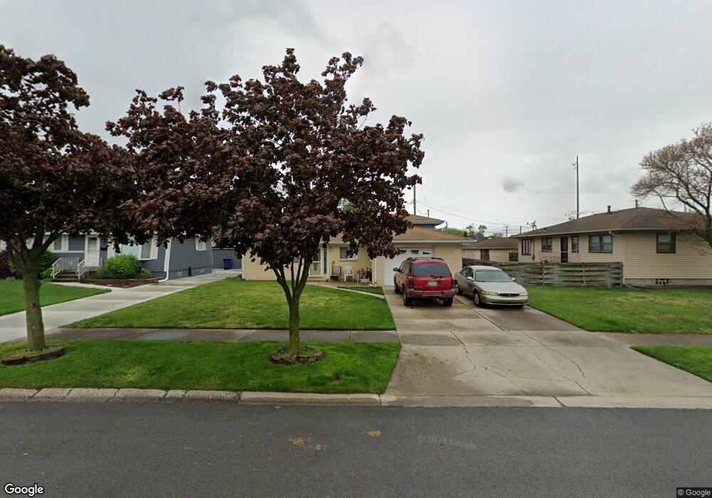 9312 Forrest Dr, Highland, IN 46322 - photo 1