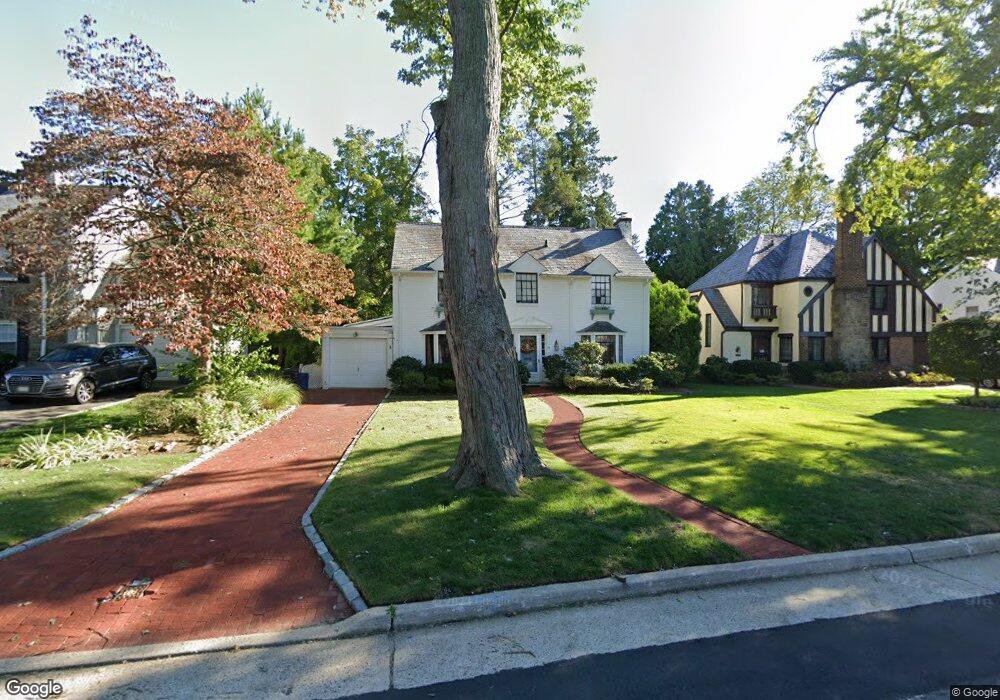 24 Andrew Rd, Manhasset, NY 11030 - photo 1