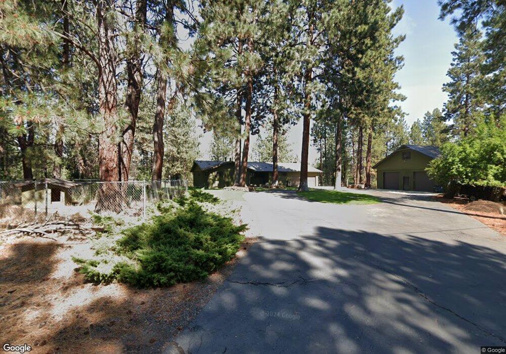 60637 River Bend Dr, Bend, OR 97702 - photo 1