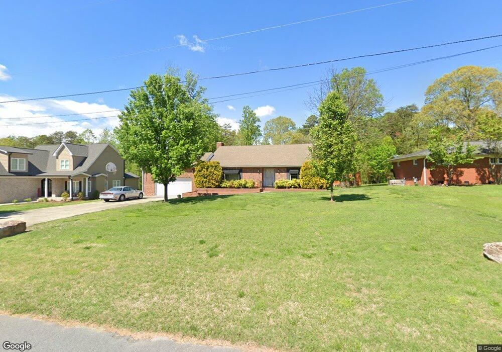 2208 Plainview Dr, High Point, NC 27265 - photo 1