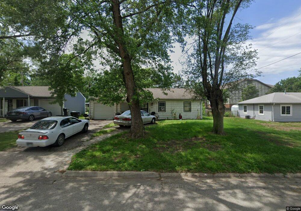 3635 SW Westview Ave, Topeka, KS 66611 - photo 1