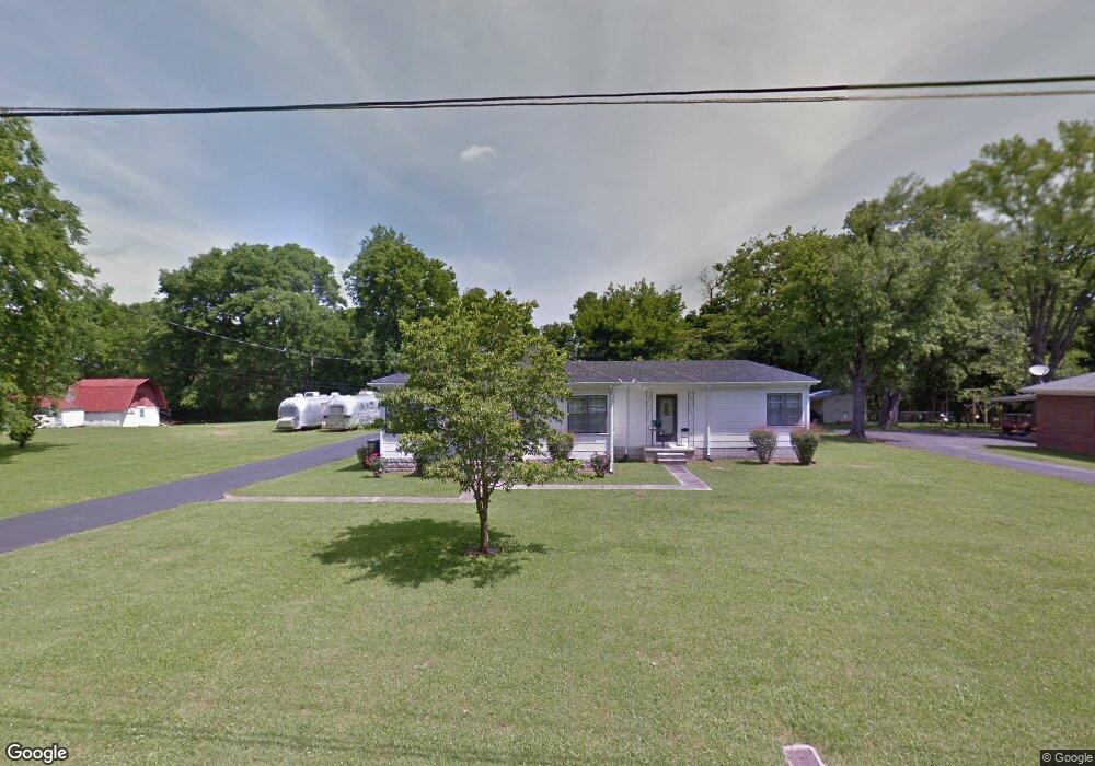 120 Pickle St, Shelbyville, TN 37160 - photo 1