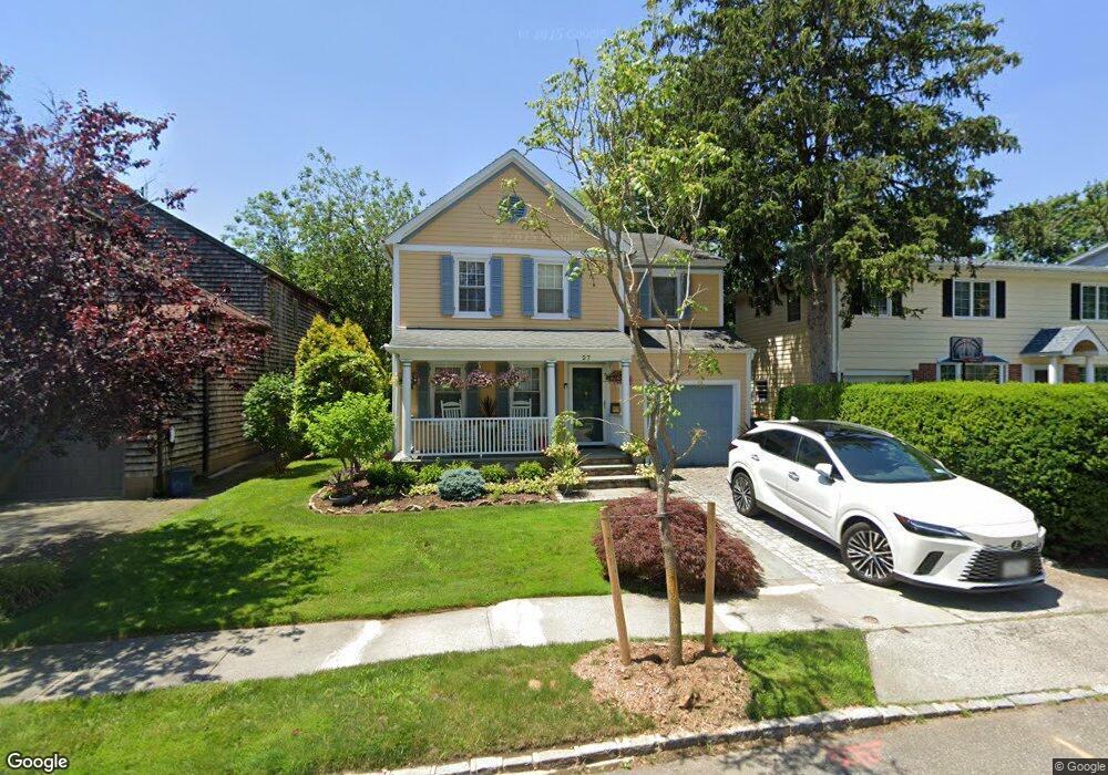 27 Dewey St, Manhasset, NY 11030 - photo 1