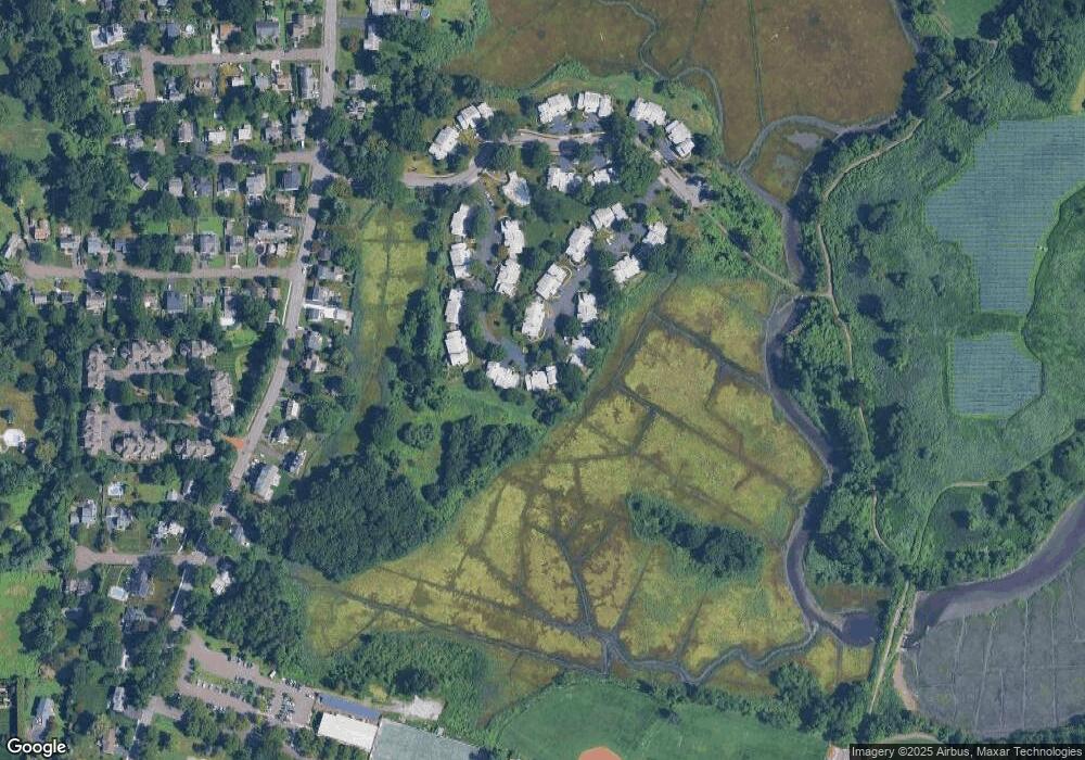 83 Field Point Dr unit 83, Fairfield, CT 06824 - photo 1