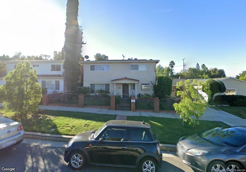 21846 Dumetz Rd, Woodland Hills, CA 91364 - photo 1