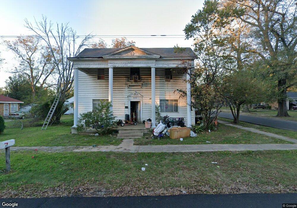 302 W 4th St, Stuttgart, AR 72160 - photo 1