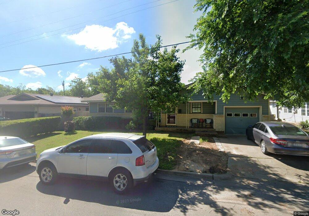 503 Williams Ave, Cleburne, TX 76033 - photo 1