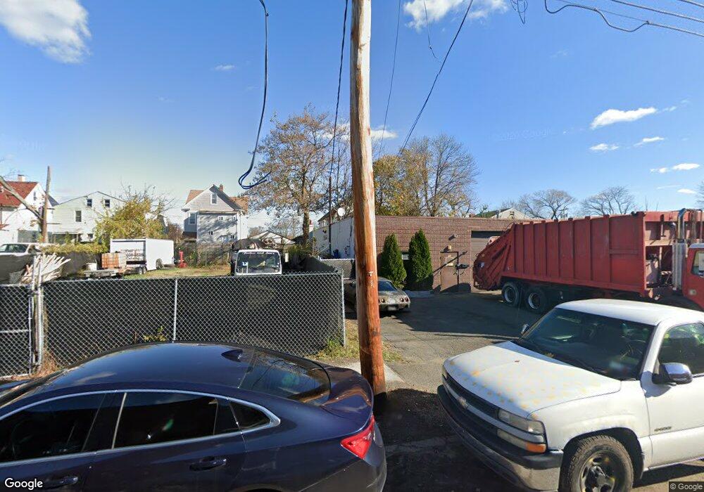 90 Miles St, Bridgeport, CT 06607 - photo 1