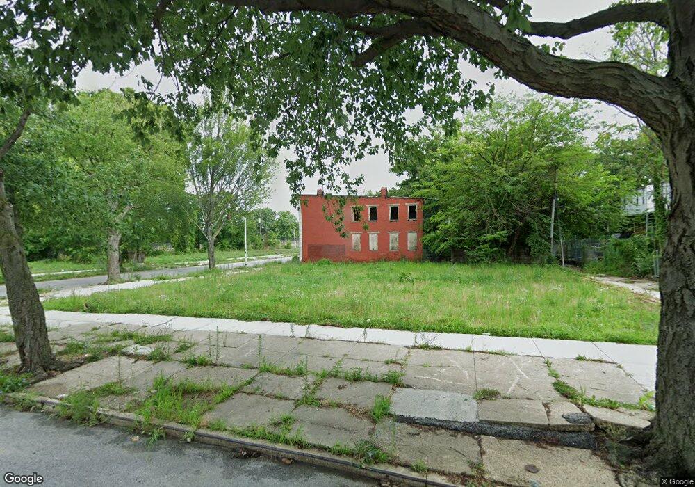 1104 E Hoffman St, Baltimore, MD 21202 - photo 1