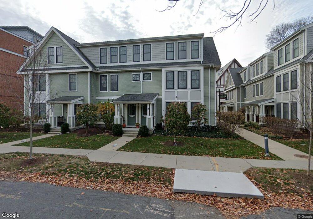 121 Crowninshield Rd unit C6, Brookline, MA 02446 - photo 1