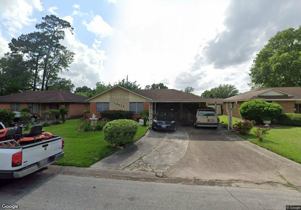 10217 Royal Oaks Dr, Houston, TX 77016 - photo 1