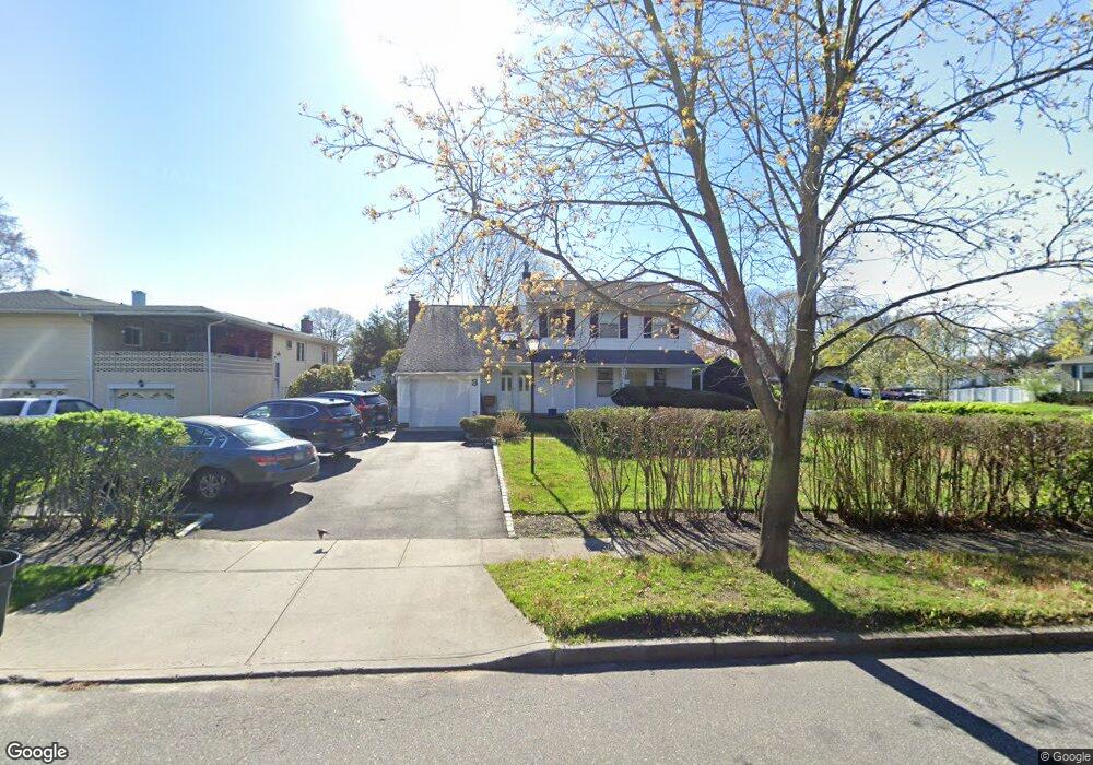 3 Tern Place, ComMacK, NY 11725 - photo 1